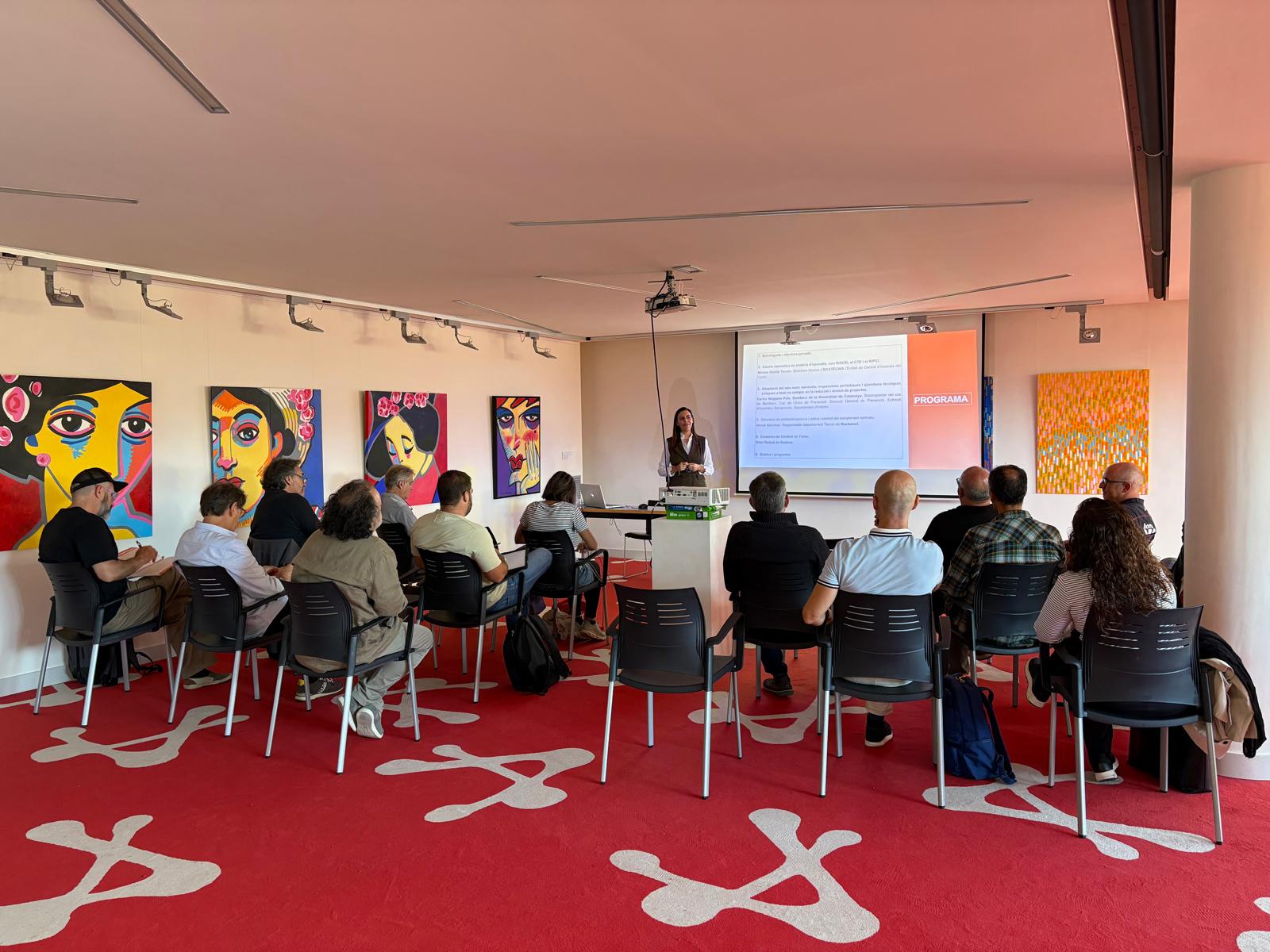 Jornada tècnica sobre novetats en la normativa de prevenció d’incendis als edificis realitzada a la Delegació del Maresme del Cateb